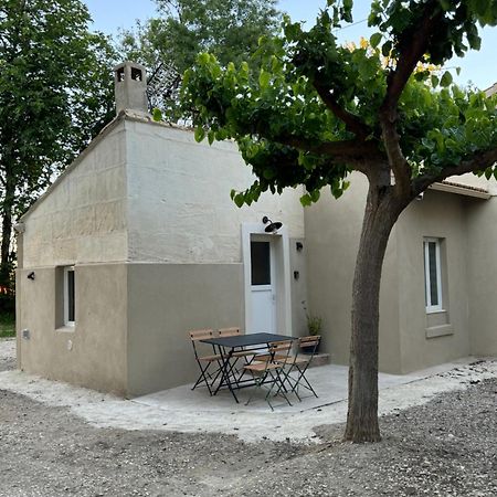 Mazet En Campagne Apartamento Arles Exterior foto